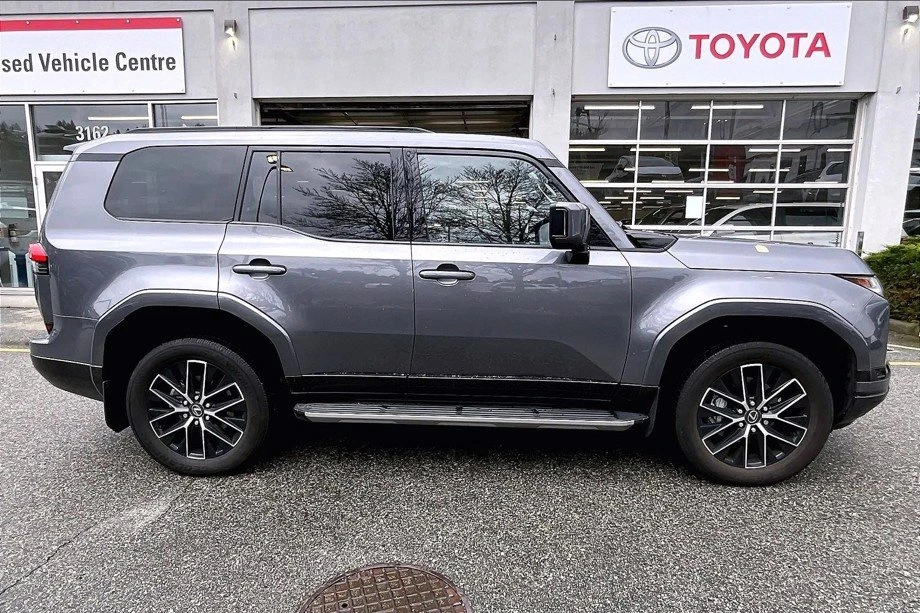 2025 Lexus GX 3rd Gen - Image 4 of 5