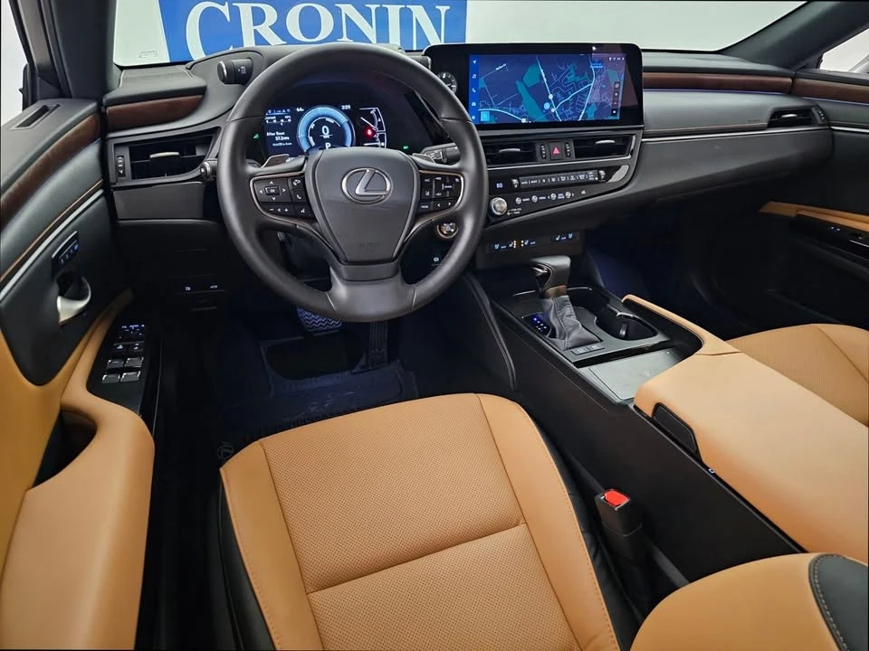 2025 Lexus ES 7th Gen - Image 14 of 19