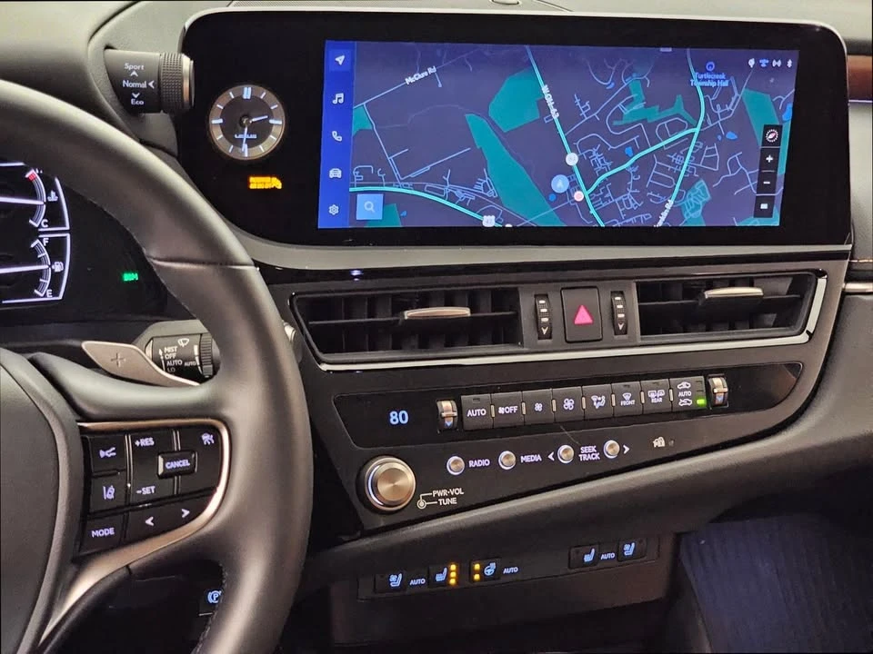2025 Lexus ES 7th Gen - Image 19 of 19