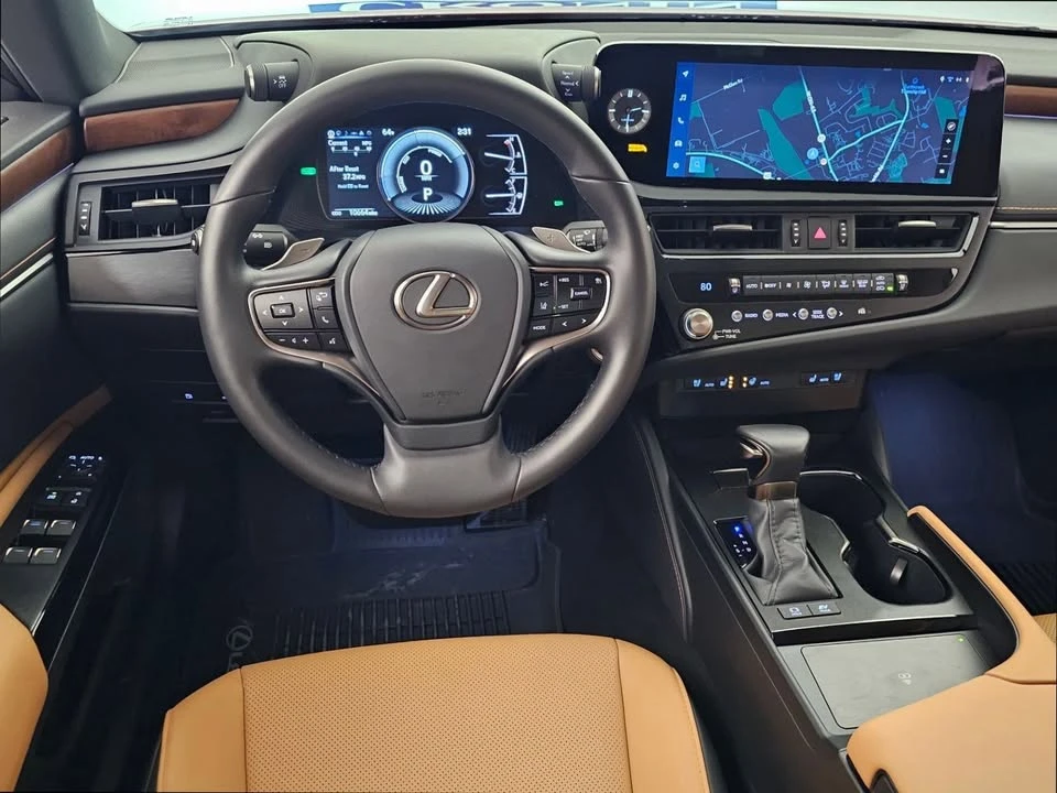 2025 Lexus ES 7th Gen - Image 17 of 19