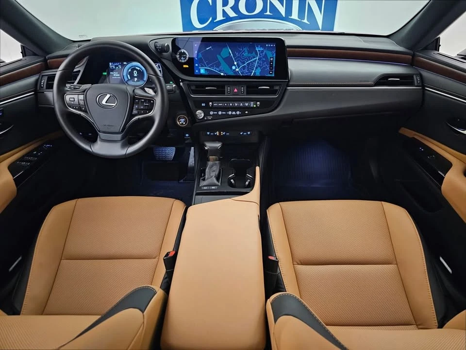 2025 Lexus ES 7th Gen - Image 15 of 19