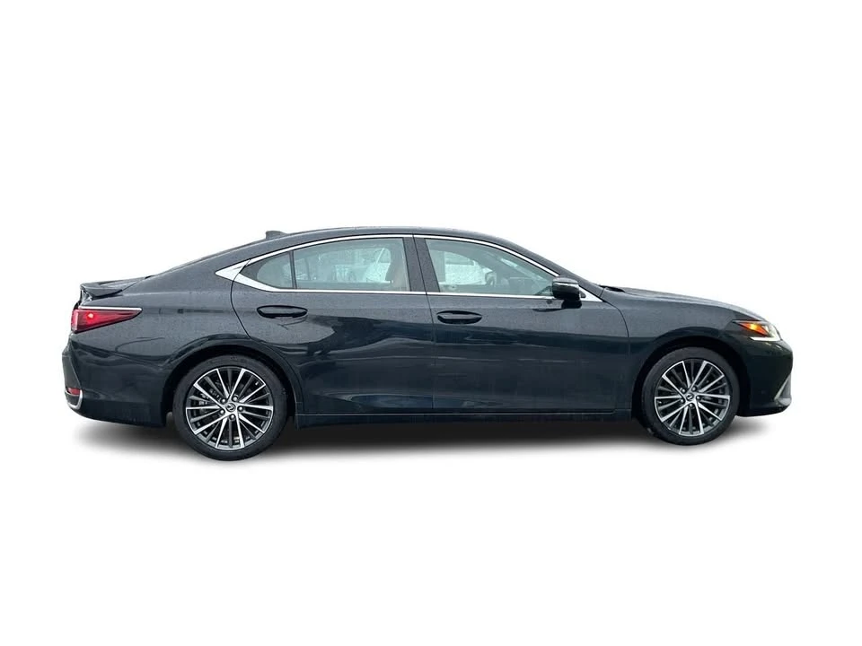2025 Lexus ES 7th Gen - Image 16 of 20