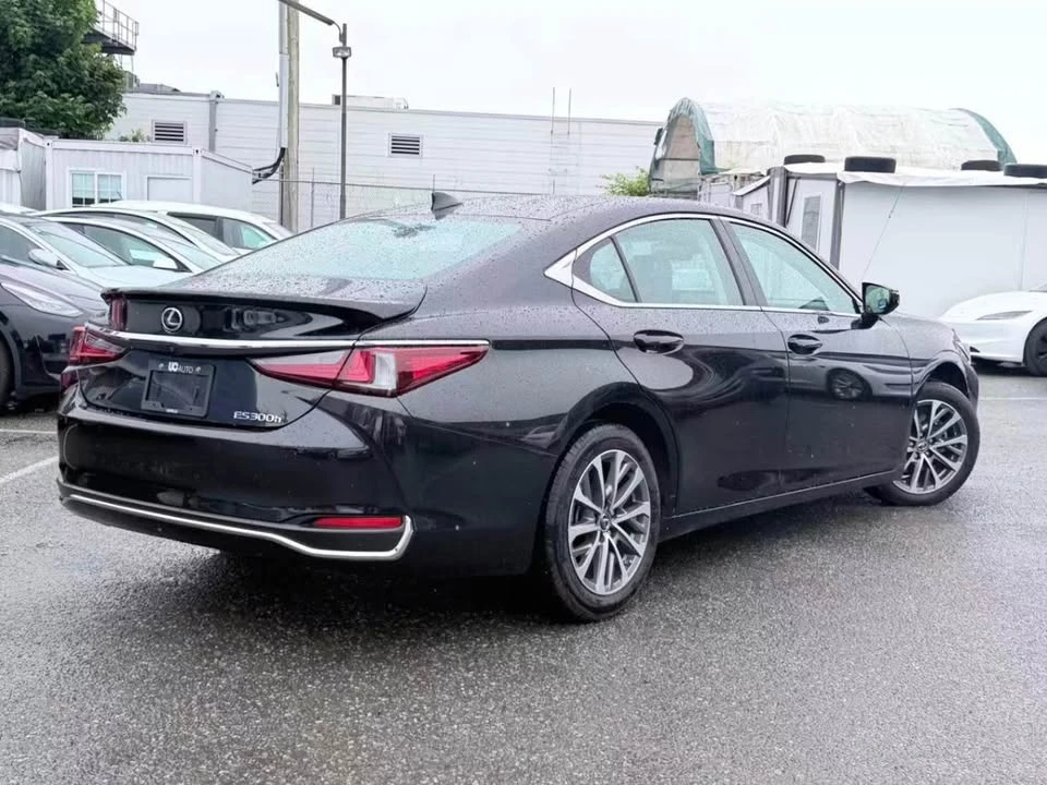 2025 Lexus ES 7th Gen - Image 3 of 14