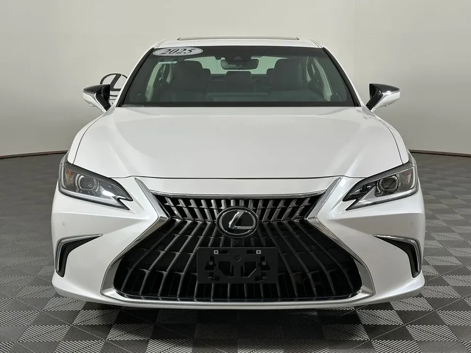 2025 Lexus ES 7th Gen - Image 3 of 16