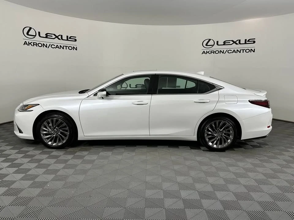 2025 Lexus ES 7th Gen - Image 6 of 16