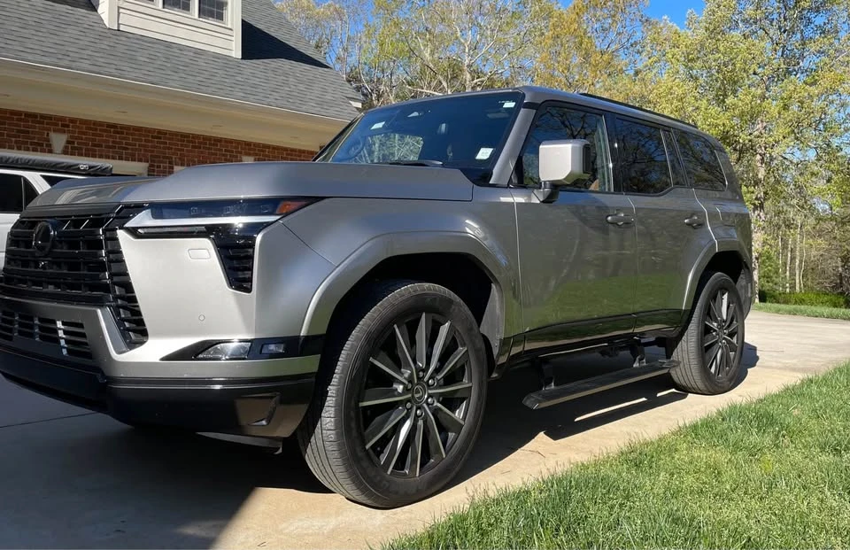 2025 Lexus GX 3rd Gen - Image 3 of 10