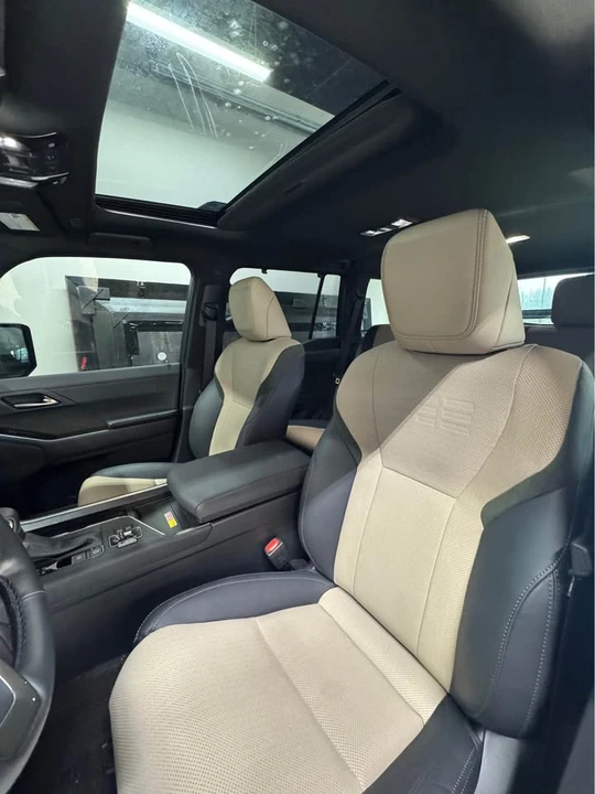2025 Lexus GX 3rd Gen - Image 4 of 5