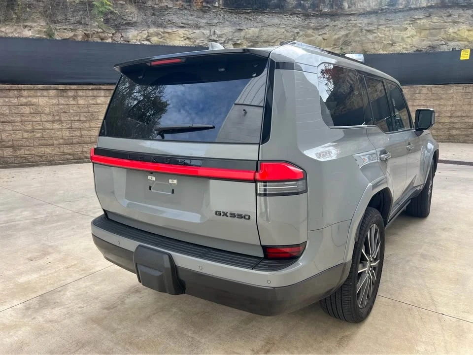 2025 Lexus GX 3rd Gen - Image 9 of 16