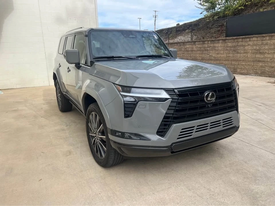 2025 Lexus GX 3rd Gen - Image 4 of 16