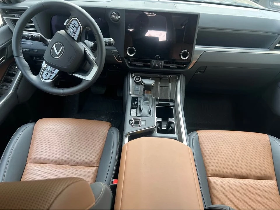 2025 Lexus GX 3rd Gen - Image 14 of 16