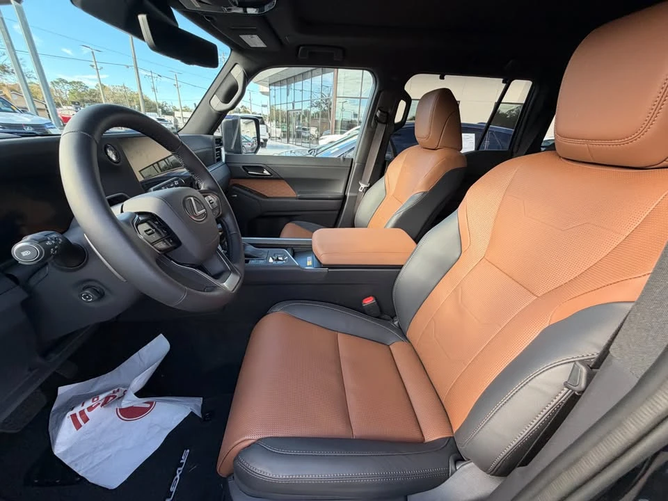 2025 Lexus GX 3rd Gen - Image 5 of 8