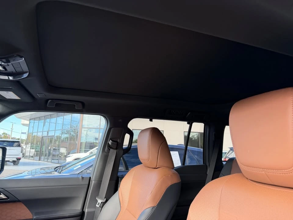 2025 Lexus GX 3rd Gen - Image 7 of 8