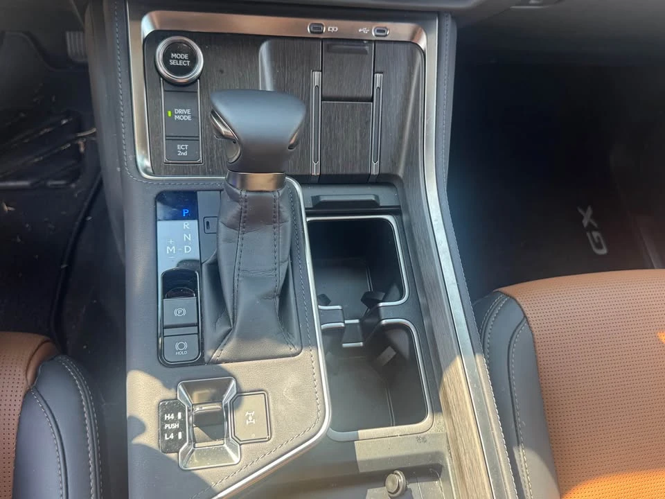 2025 Lexus GX 3rd Gen - Image 10 of 20