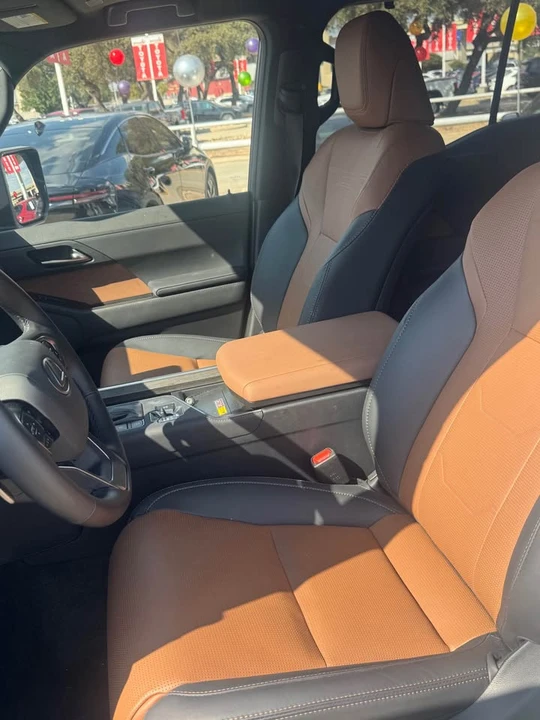 2025 Lexus GX 3rd Gen - Image 7 of 20