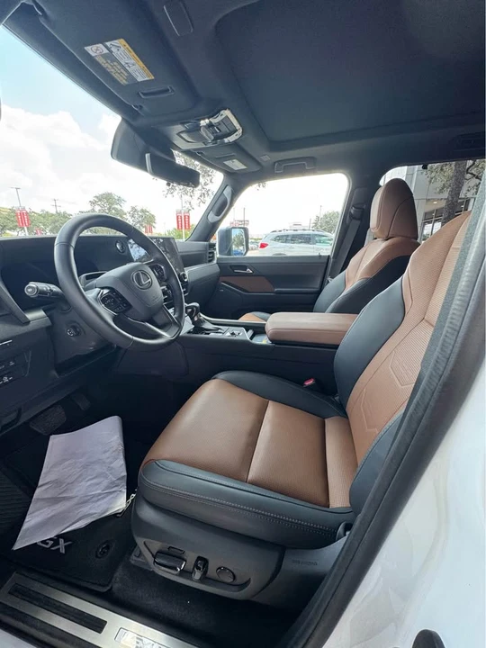 2025 Lexus GX 3rd Gen - Image 4 of 8