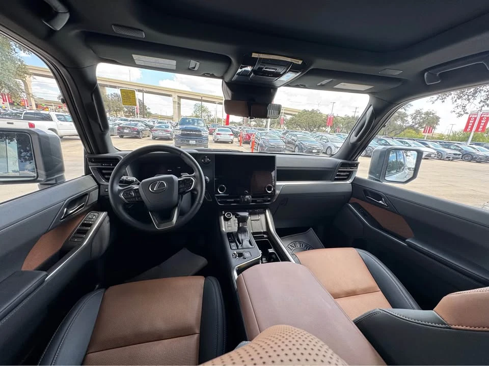 2025 Lexus GX 3rd Gen - Image 6 of 8