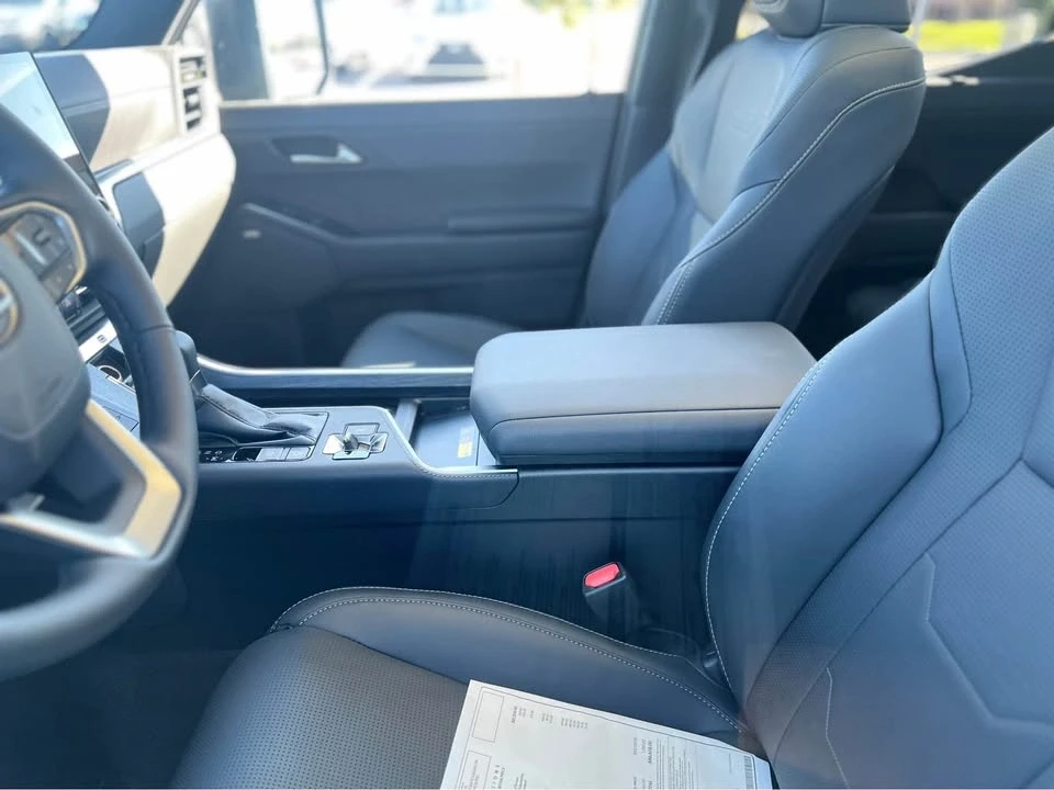 2025 Lexus GX 3rd Gen - Image 5 of 5
