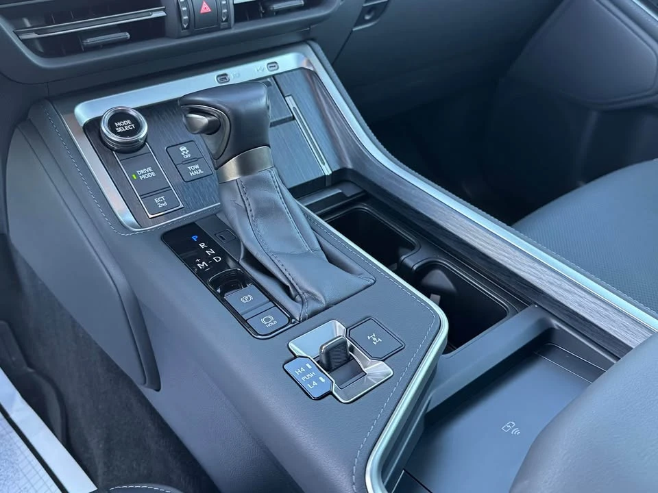 2025 Lexus GX 3rd Gen - Image 9 of 15