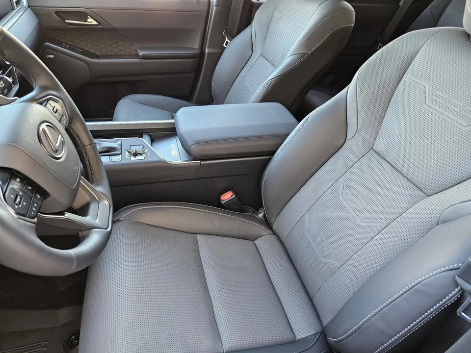 2025 Lexus GX 3rd Gen - Image 7 of 14