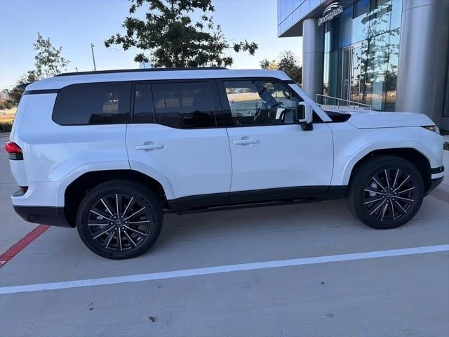 2025 Lexus GX 3rd Gen - Image 2 of 5