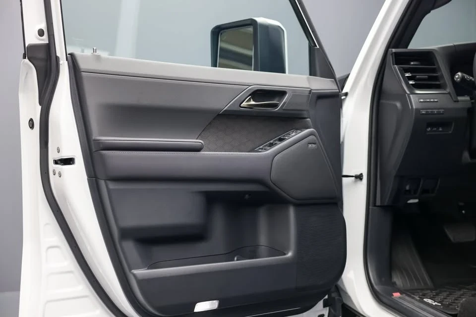 2025 Lexus GX 3rd Gen - Image 16 of 19