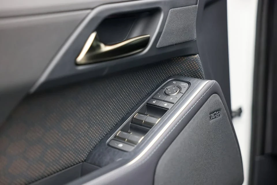 2025 Lexus GX 3rd Gen - Image 15 of 19