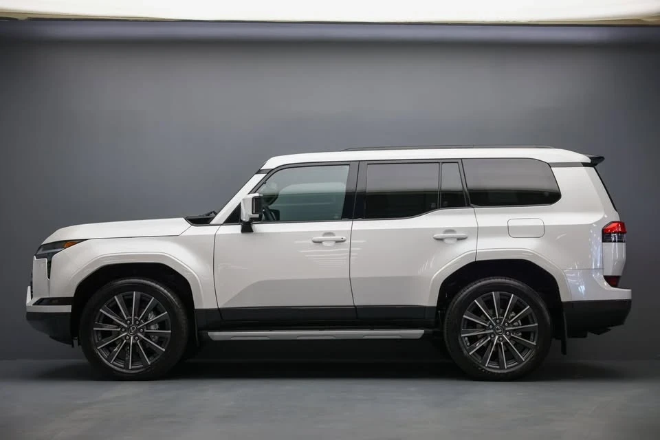 2025 Lexus GX 3rd Gen - Image 2 of 19