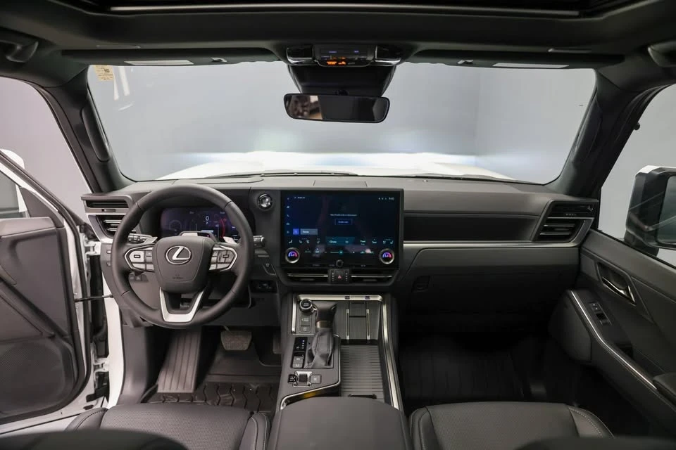 2025 Lexus GX 3rd Gen - Image 7 of 19