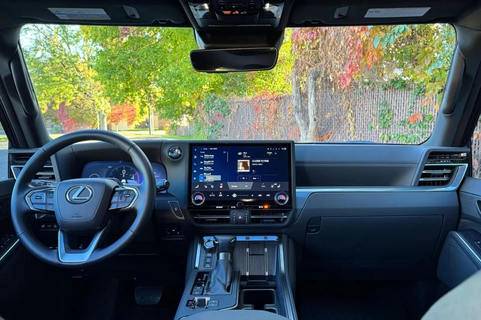 2025 Lexus GX 3rd Gen - Image 6 of 13