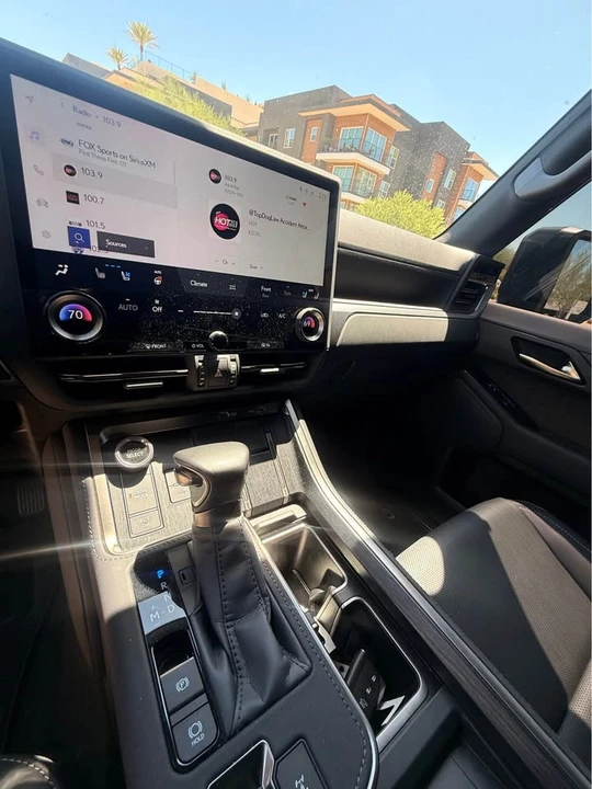 2025 Lexus GX 3rd Gen - Image 6 of 6