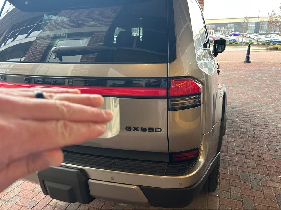 2025 Lexus GX 3rd Gen - Image 6 of 7