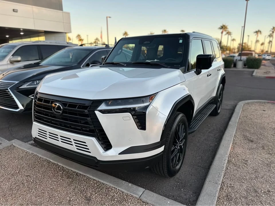 2025 Lexus GX 3rd Gen - Image 3 of 11