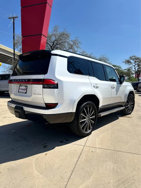 2025 Lexus GX 3rd Gen - Image 6 of 7