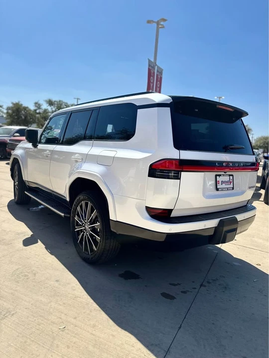 2025 Lexus GX 3rd Gen - Image 7 of 7