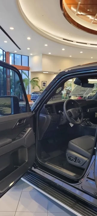 2025 Lexus GX 3rd Gen - Image 7 of 8