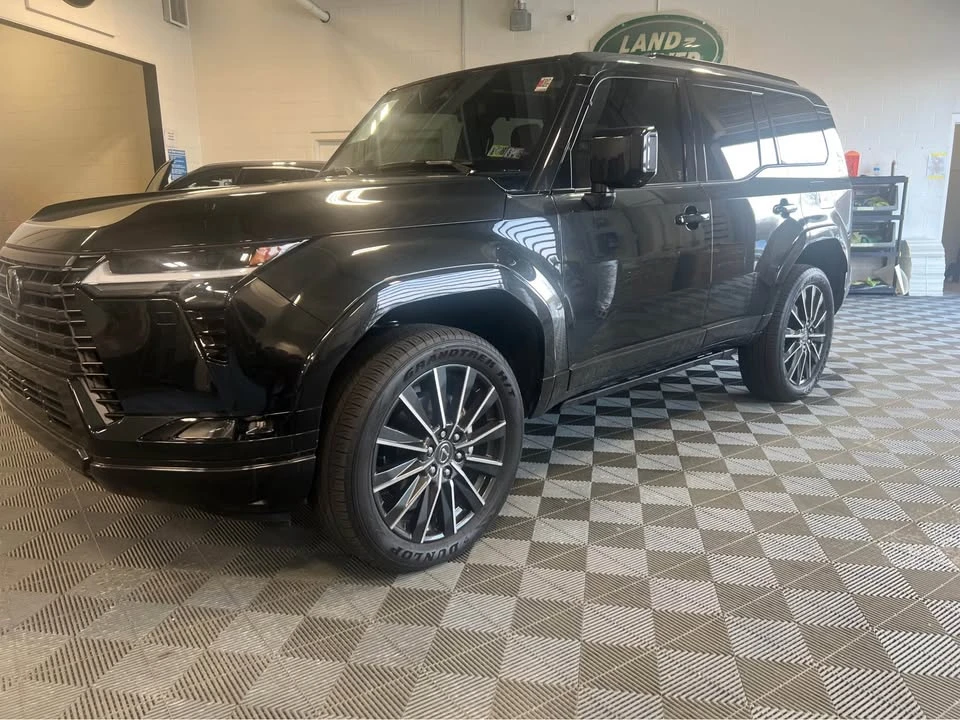 2025 Lexus GX 3rd Gen - Image 2 of 13