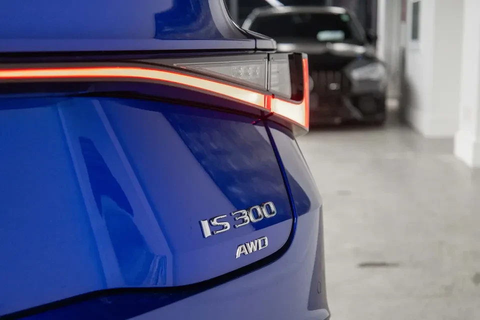 2025 Lexus IS 3rd Gen - Image 19 of 20