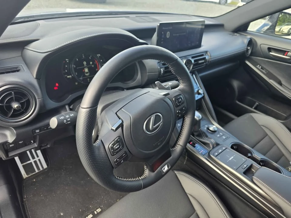 2025 Lexus IS 3rd Gen - Image 9 of 12