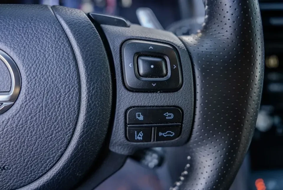 2025 Lexus IS 3rd Gen - Image 7 of 12