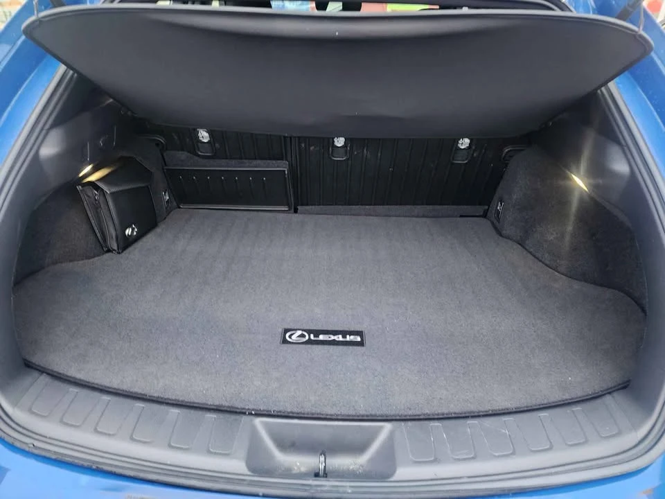 2025 Lexus LS 5th Gen - Image 3 of 5