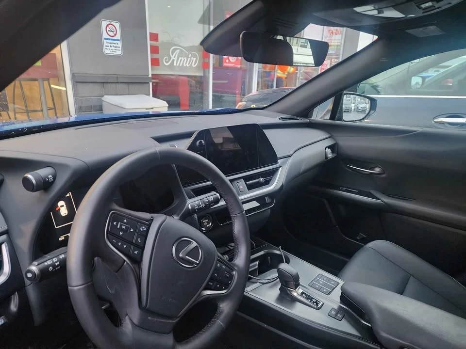 2025 Lexus LS 5th Gen - Image 2 of 5