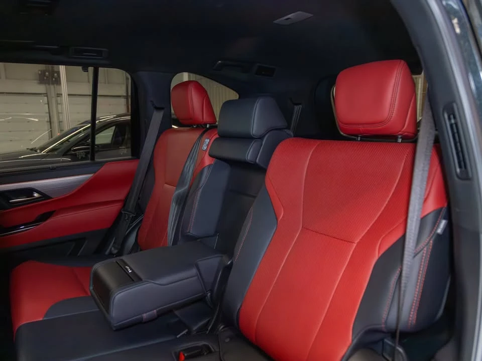 2025 Lexus LX 4th Gen - Image 5 of 7