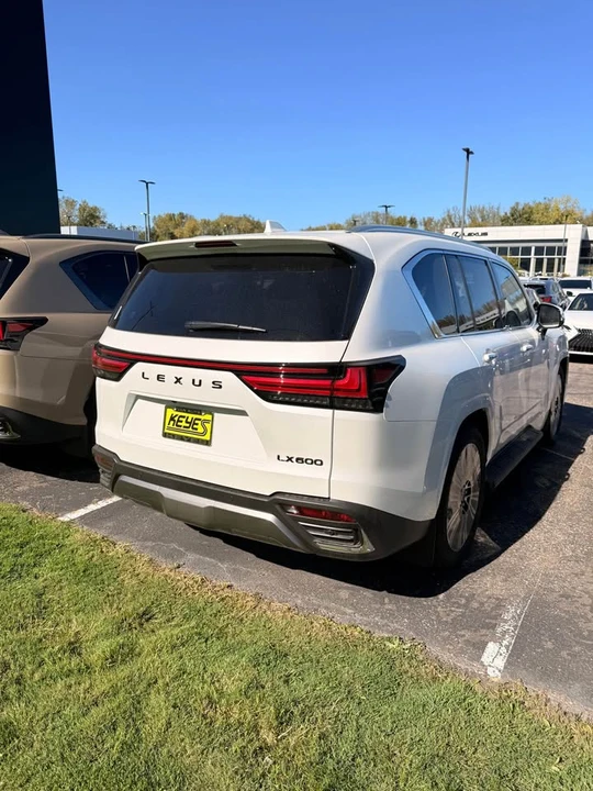 2025 Lexus LX 4th Gen - Image 4 of 12