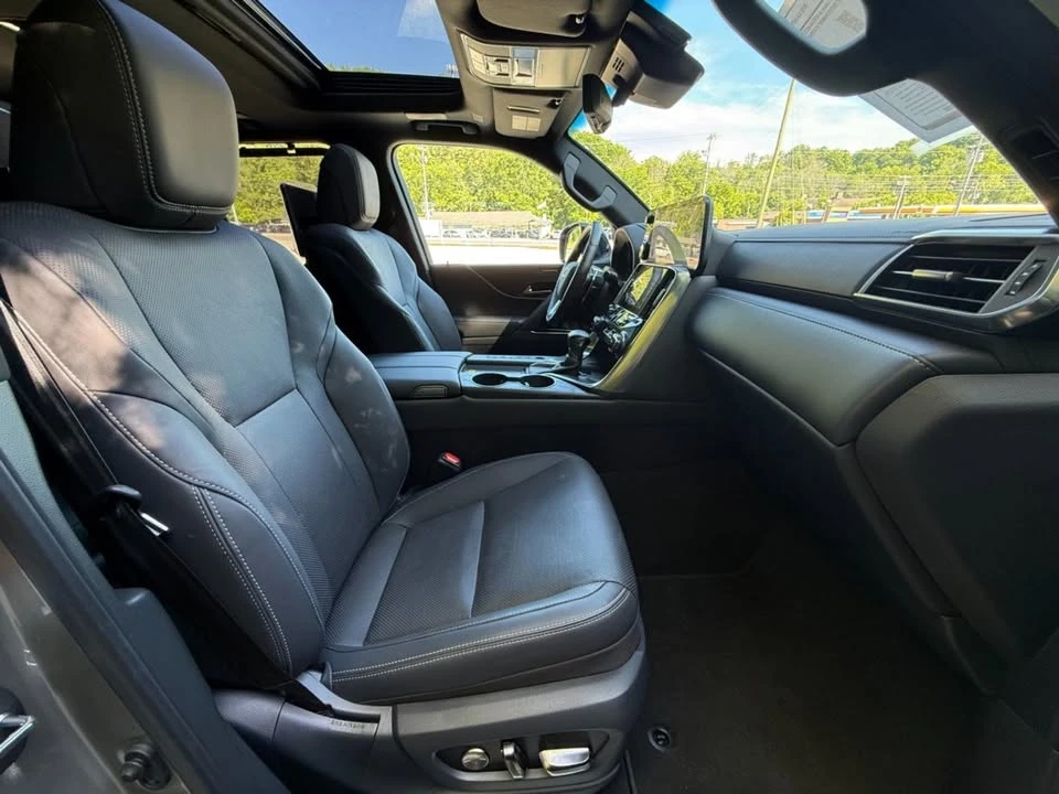 2025 Lexus LX 4th Gen - Image 17 of 20