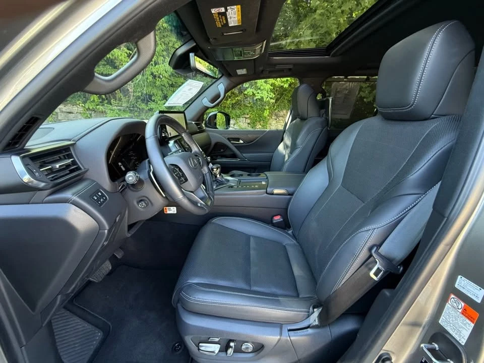 2025 Lexus LX 4th Gen - Image 12 of 20