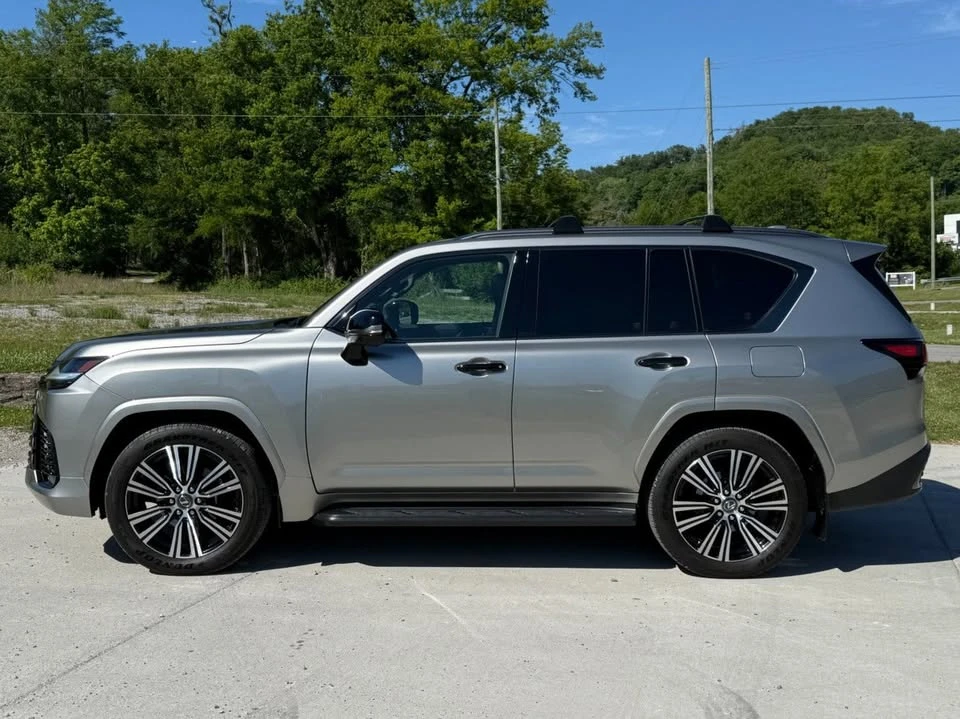 2025 Lexus LX 4th Gen - Image 8 of 20