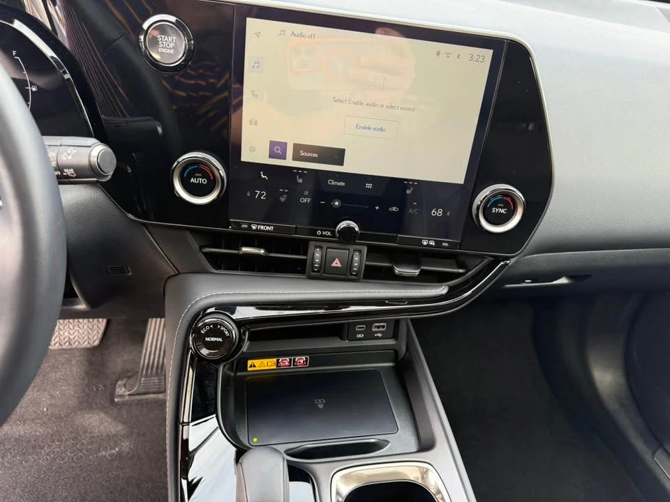 2025 Lexus NX 2nd Gen - Image 8 of 18