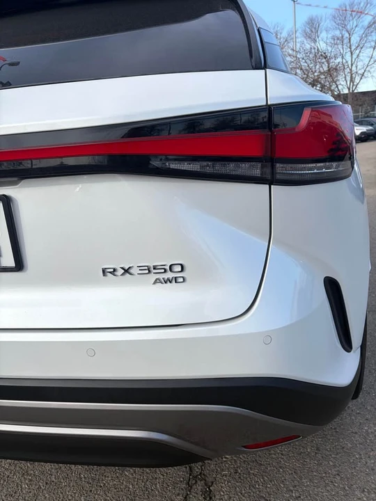 2025 Lexus RX 5th Gen - Image 7 of 8