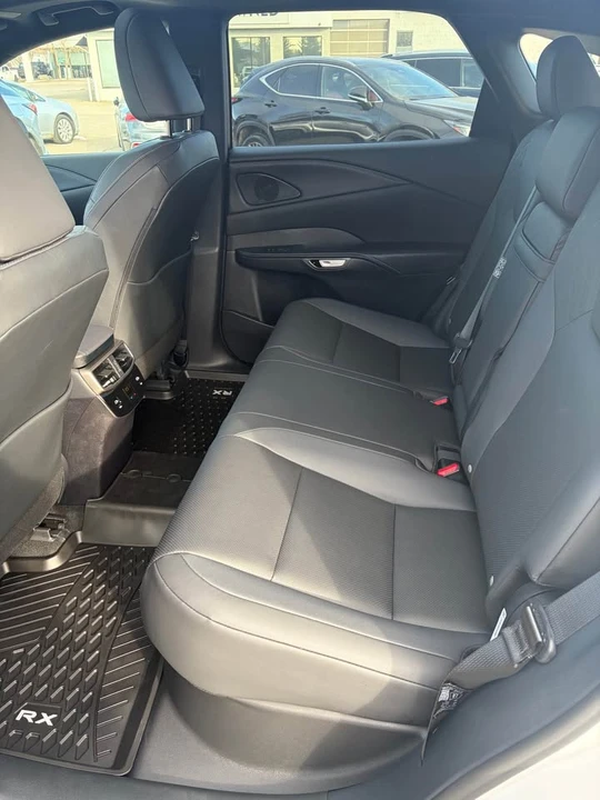 2025 Lexus RX 5th Gen - Image 5 of 8