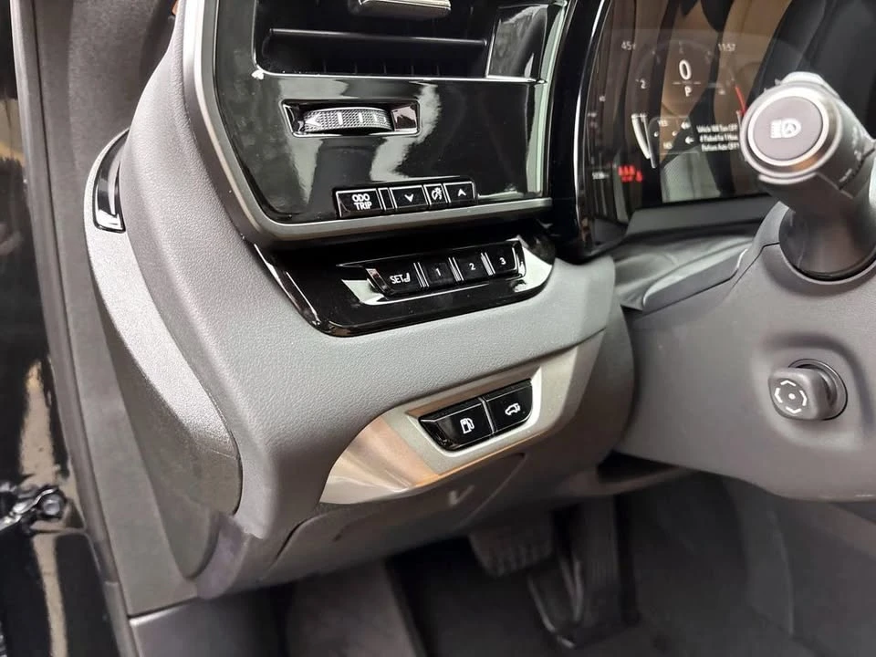 2025 Lexus RX 5th Gen - Image 14 of 20